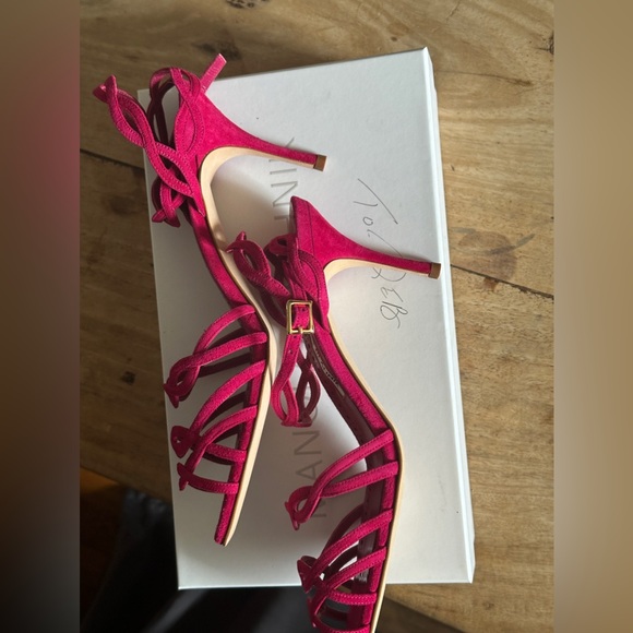 Manolo Gorgeous Brand New 🎨 Fuchsia Spring Heels 🎨 Lena001 - Picture 6 of 7